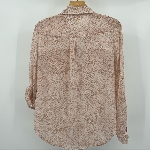 NewYork& Company Shear Blouse Size small‎ B3 - Picture 5 of 8